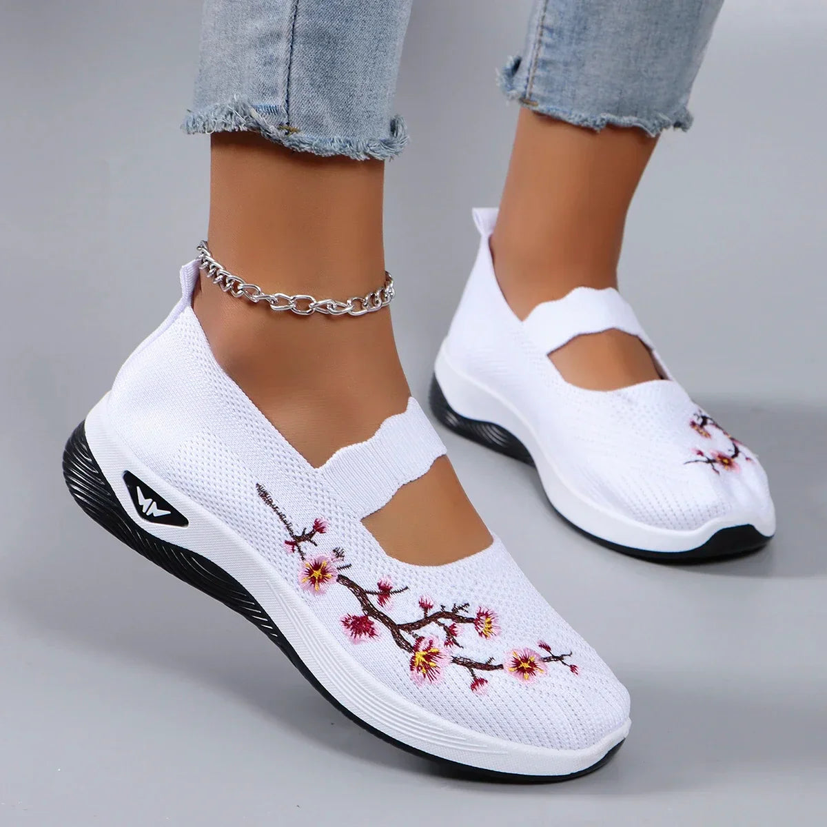 Fajon - Comfortable Floral Embroidered Sneakers