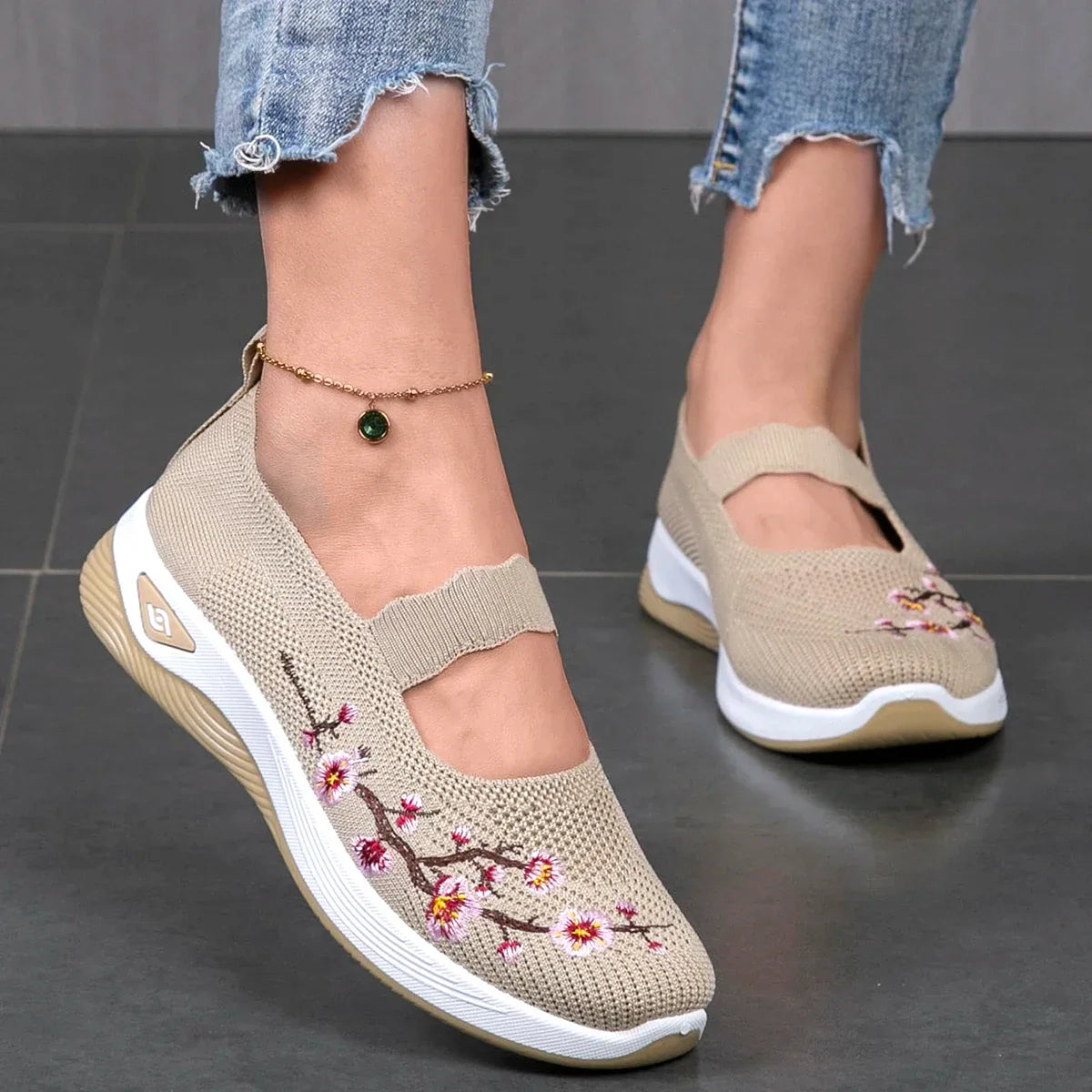 Fajon - Comfortable Floral Embroidered Sneakers